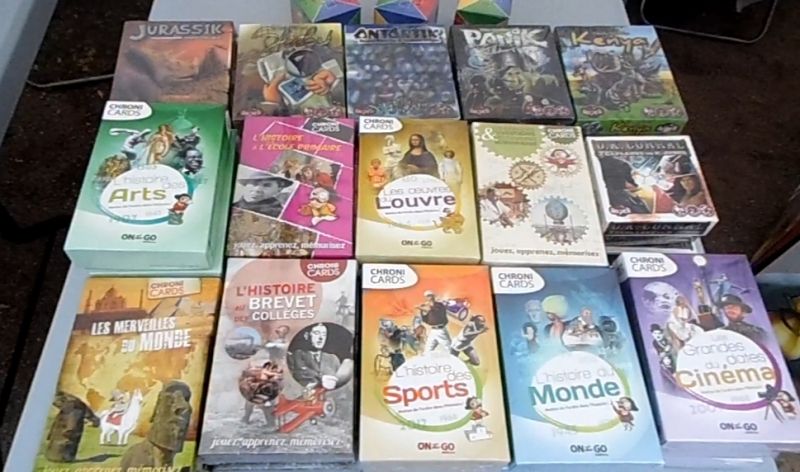 Ilopeli et les Chronicards, distribués par Blackrock Editions