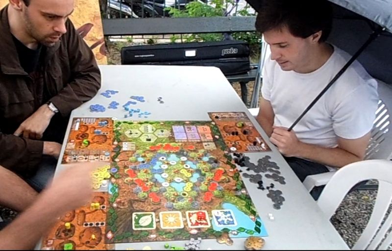 Myrmès, et un autre parapluie...