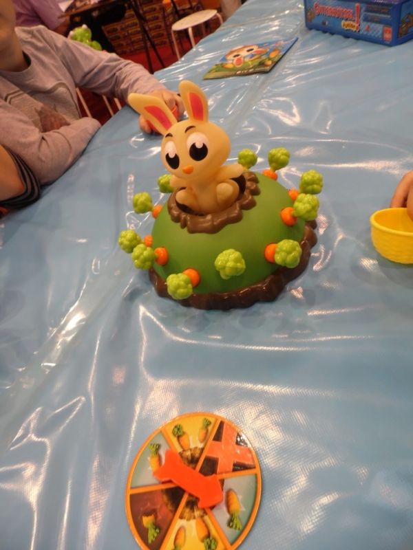 Ce mignon lapin pourrait bien faire des ravages à Noël...