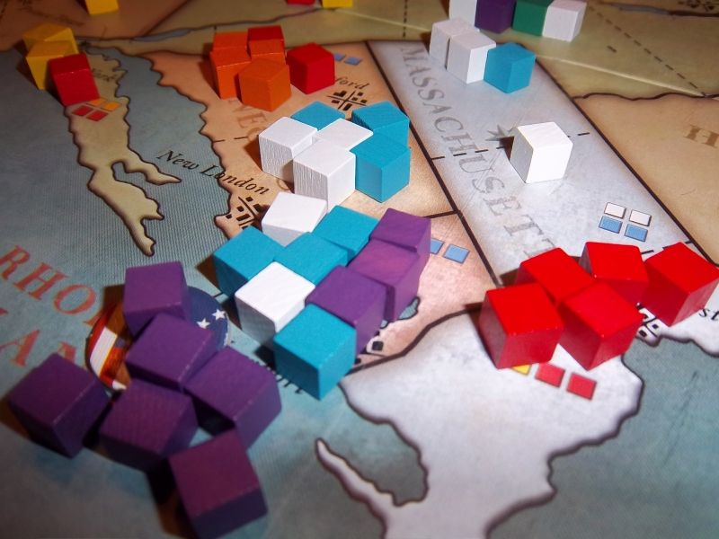 Je vous dis que le Massachussets et autour, ce fut très disputé. Les violets, ce sont les français, les oranges des hessois.