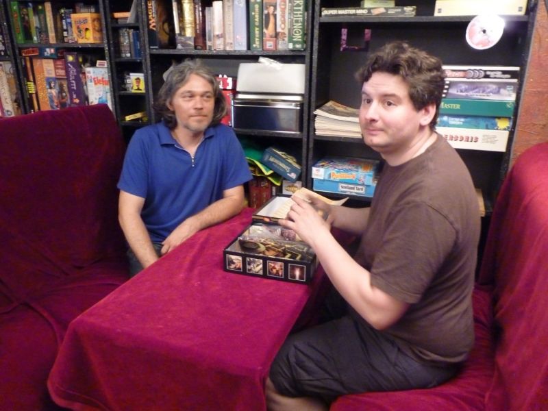 <a href="http://www.jedisjeux.net/7-wonders">7 Wonders</a>