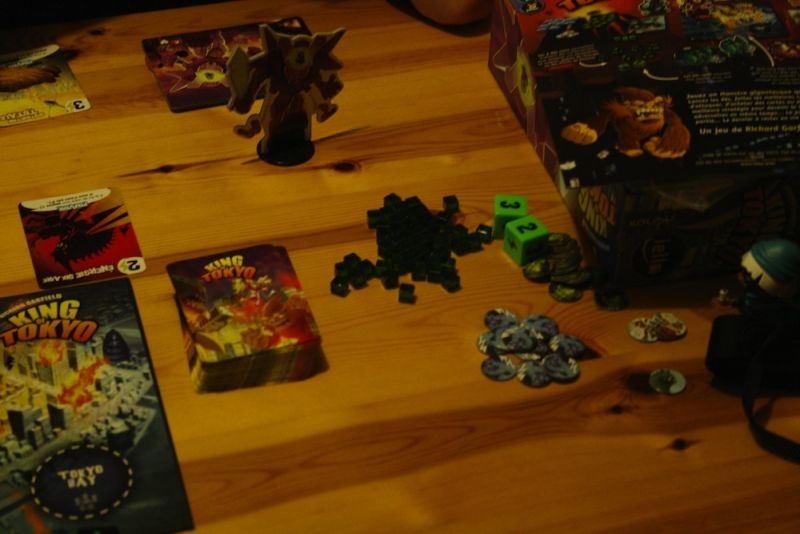 <a href="http://www.jedisjeux.net/king-of-tokyo">King of Tokyo</a>