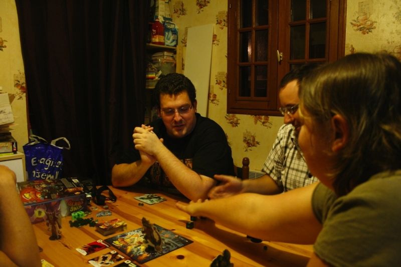 <a href="http://www.jedisjeux.net/king-of-tokyo">King of Tokyo</a>