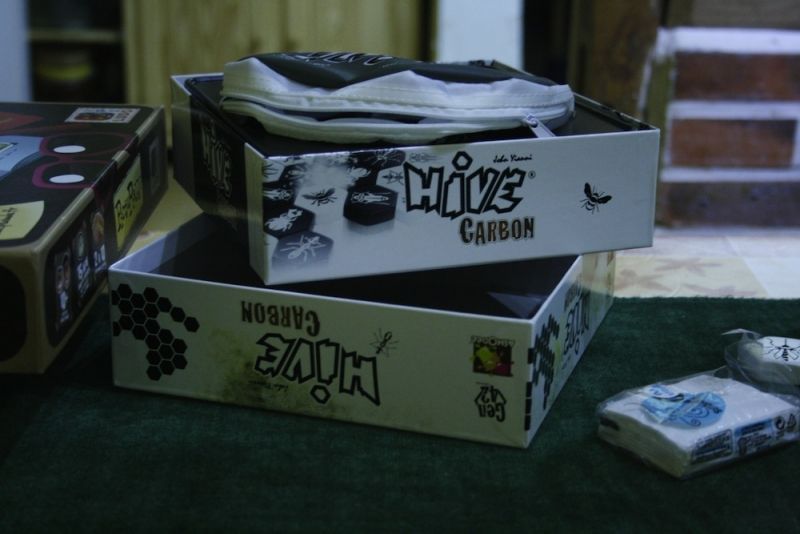 <a href="http://www.jedisjeux.net/hive-carbon">Hive carbon</a>