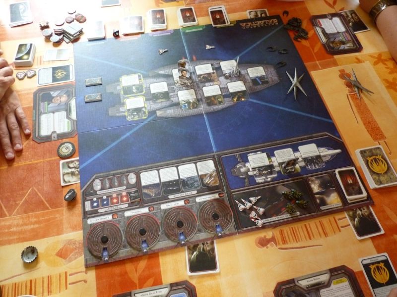 <a href="http://www.jedisjeux.net/battlestar-galactica-g-2646.html">Battlestar Galactica</a>