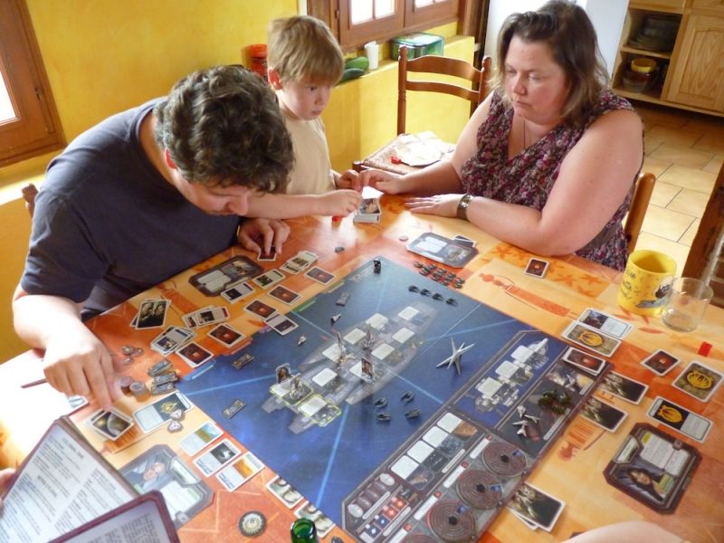 <a href="http://www.jedisjeux.net/battlestar-galactica-g-2646.html">Battlestar Galactica</a>