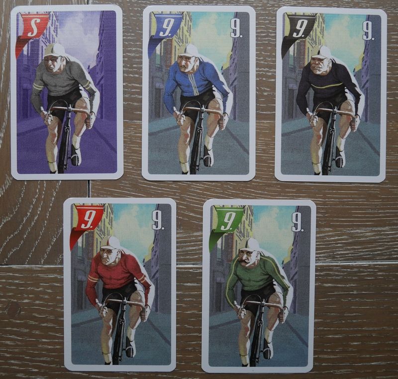 Les illustrations du dos d'une carte sprinteur et les 4 sprinteurs.