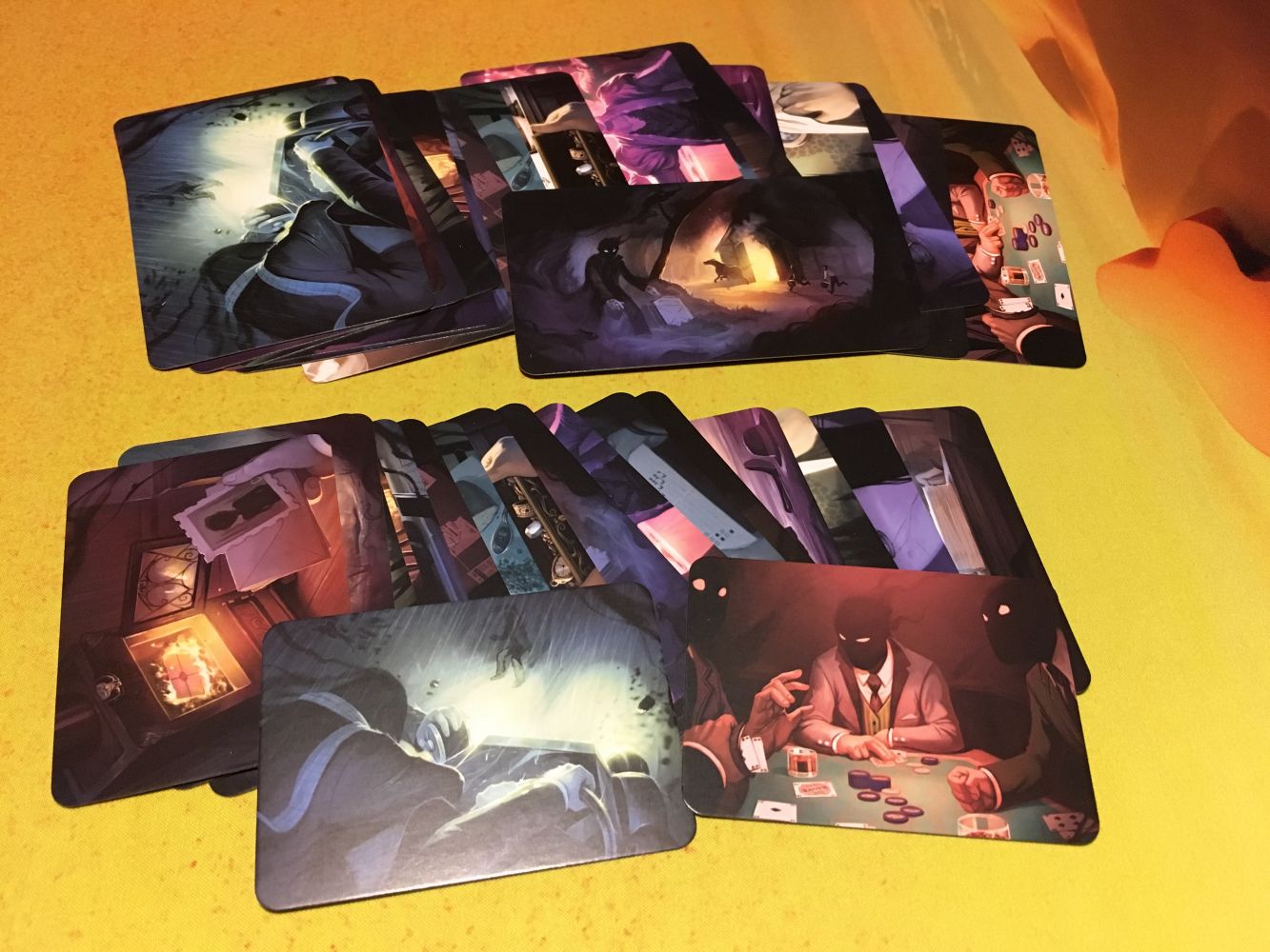 Les cartes histoire pour les médiums et le fantôme