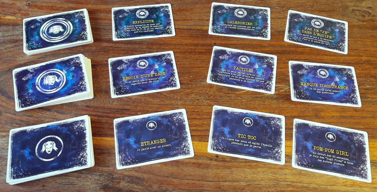 La folie vous rongera de plus en plus tout au long de la partie et cela sera ainsi d'autant plus difficile de communiquer !