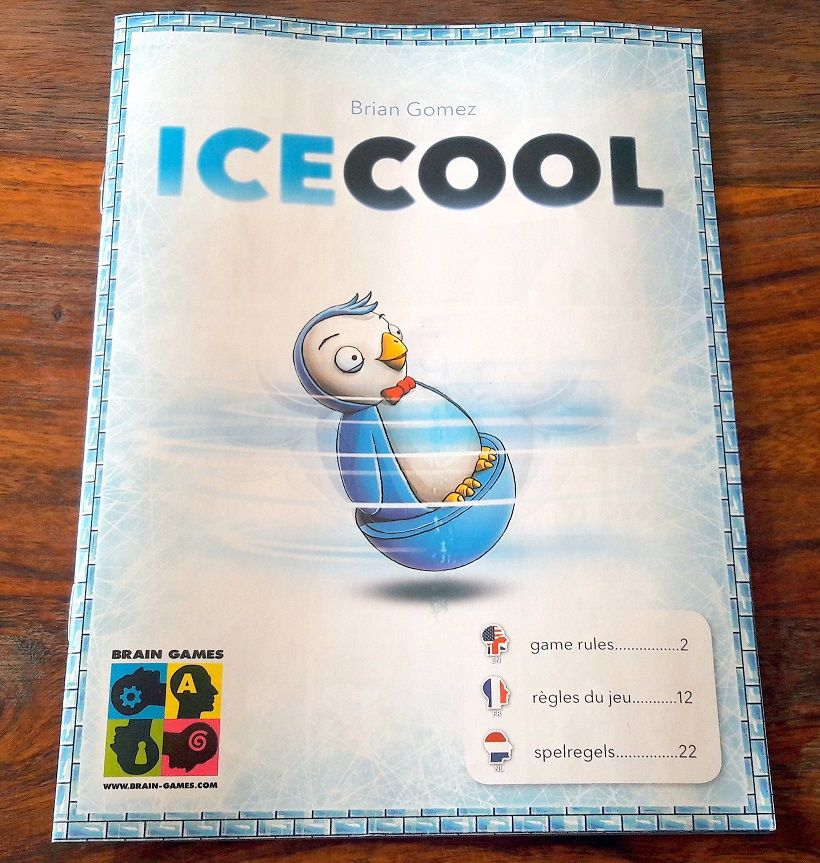 Le livret de règle est proposé dans 3 langues.