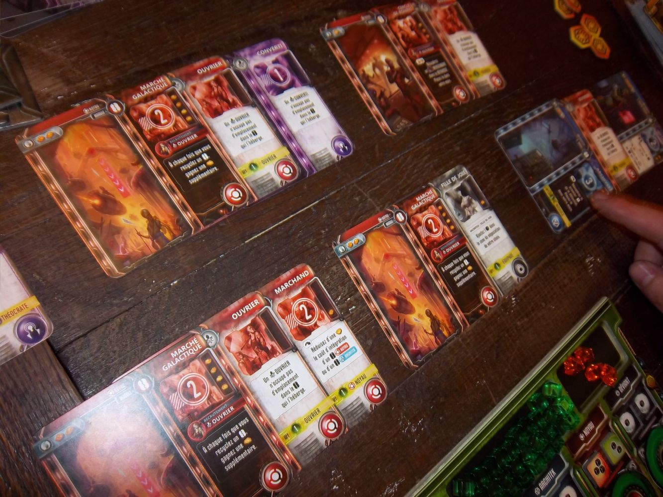 Les ouvriers du Noyau de monsieur Kapitch...