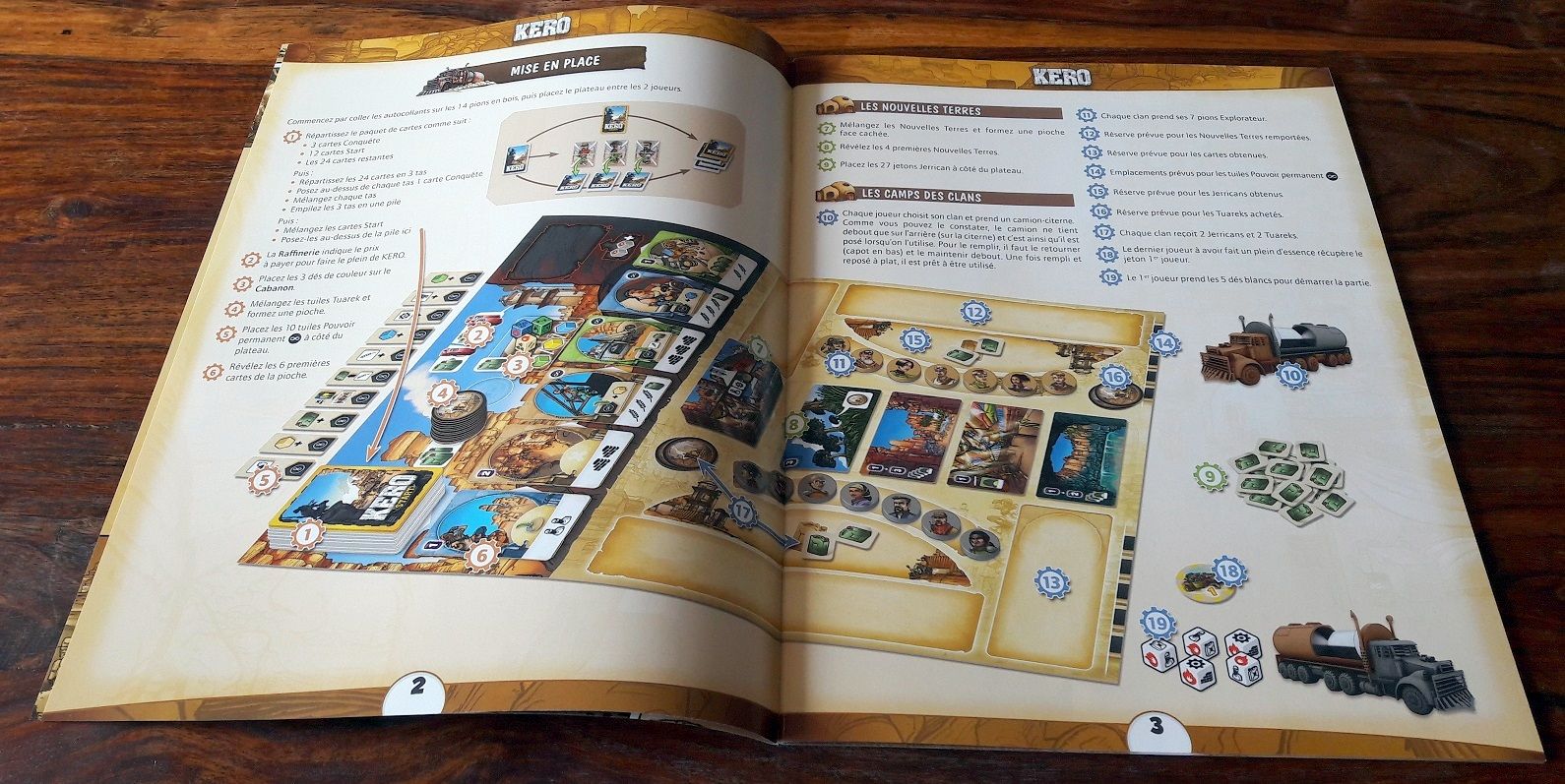 Le livret multilingue est très épais même si à peine 10 pages suffisent pour le français avec pas mal d'illustrations.