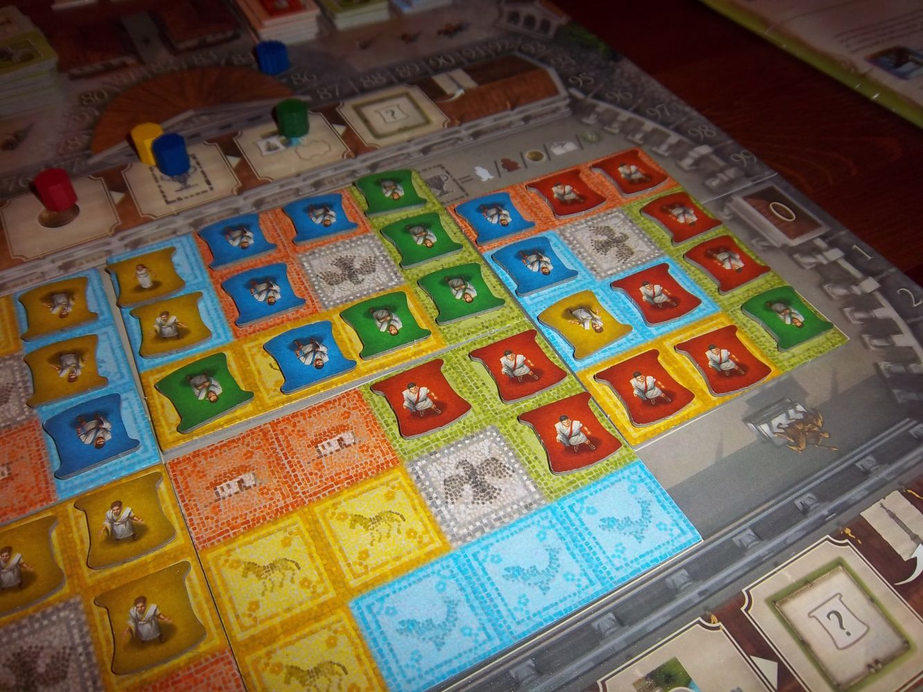 Le plateau central vers la fin de partie