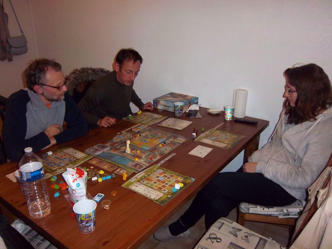 Des adversaires concentrés aux règles de complexité moyenne mais qui vous secoue bien les neurones.