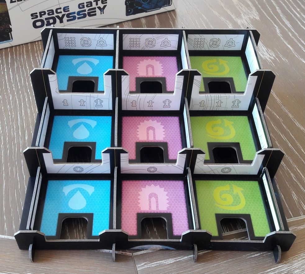 Phase 2 de l'assemblage : Le présentoir à tuiles .