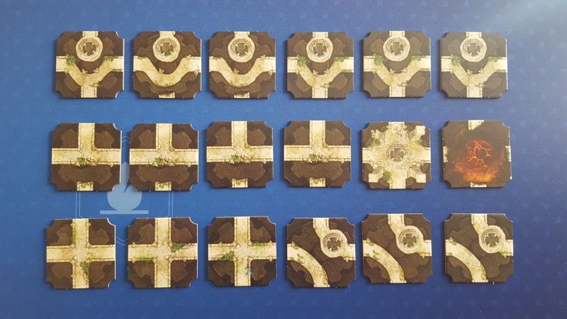 les 17 dalles (6 types de tuiles) et la tuile piège