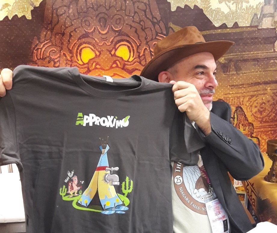 Bruno Cathala et un T Shirt Approximo