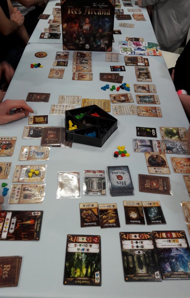 Res Arcana en configuration 4 joueurs.