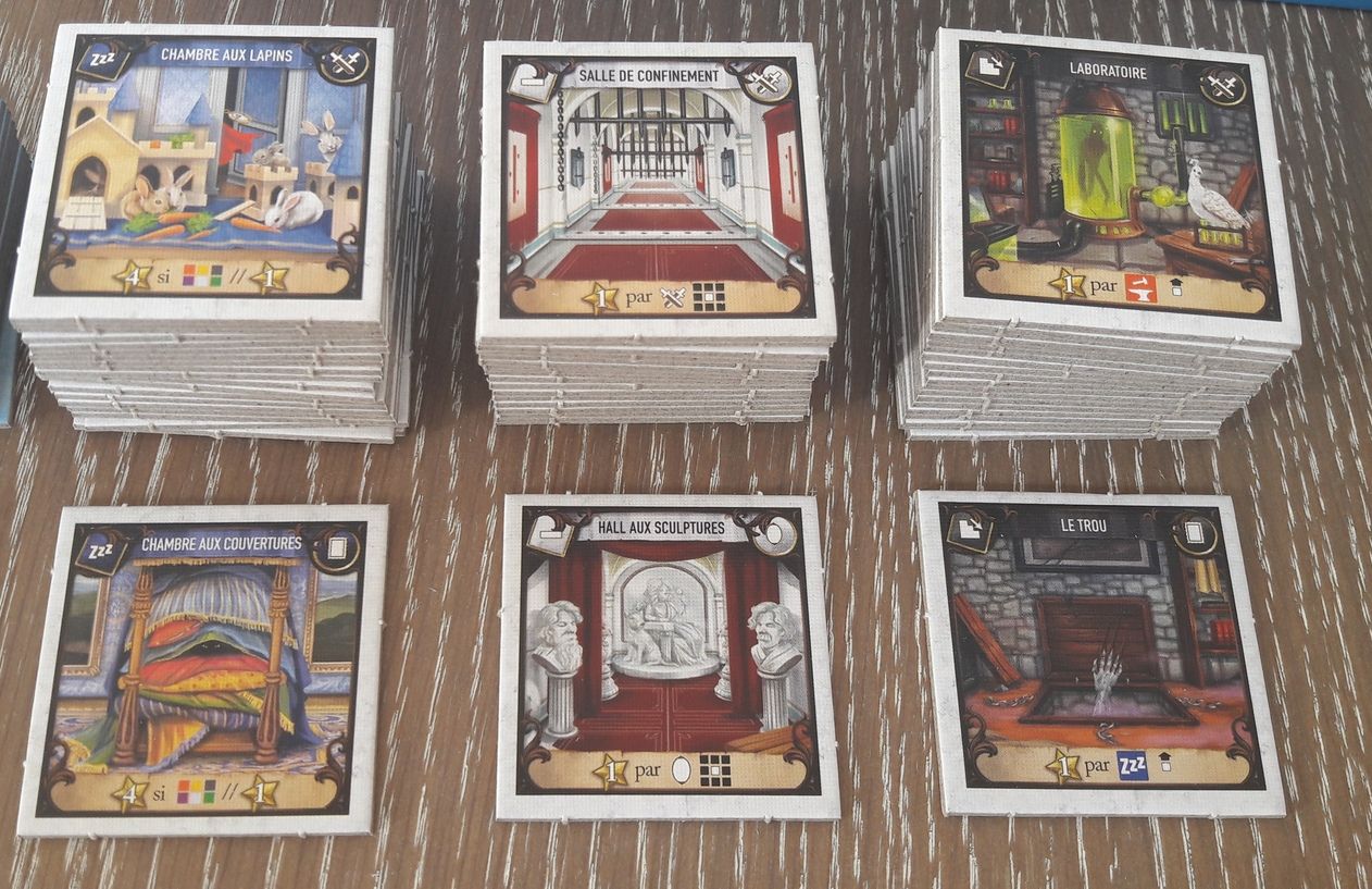 Les tuiles bleues, blanches et mes préférées les tuiles noires