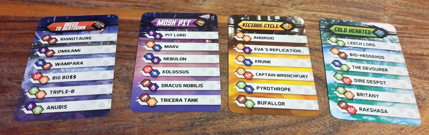 4 decks permettant de découvrir différentes stratégies