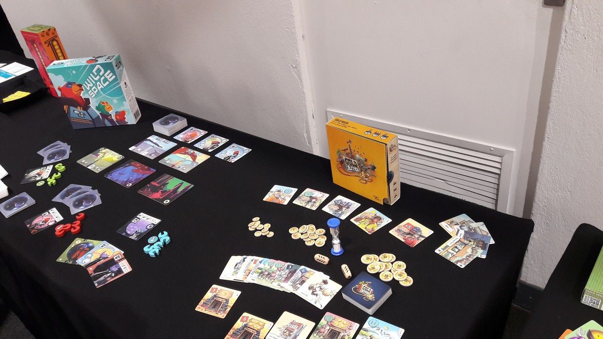 Un petit tour sur l'Espace Presse à l'étage avec Gold River et Wild Space en exposition.