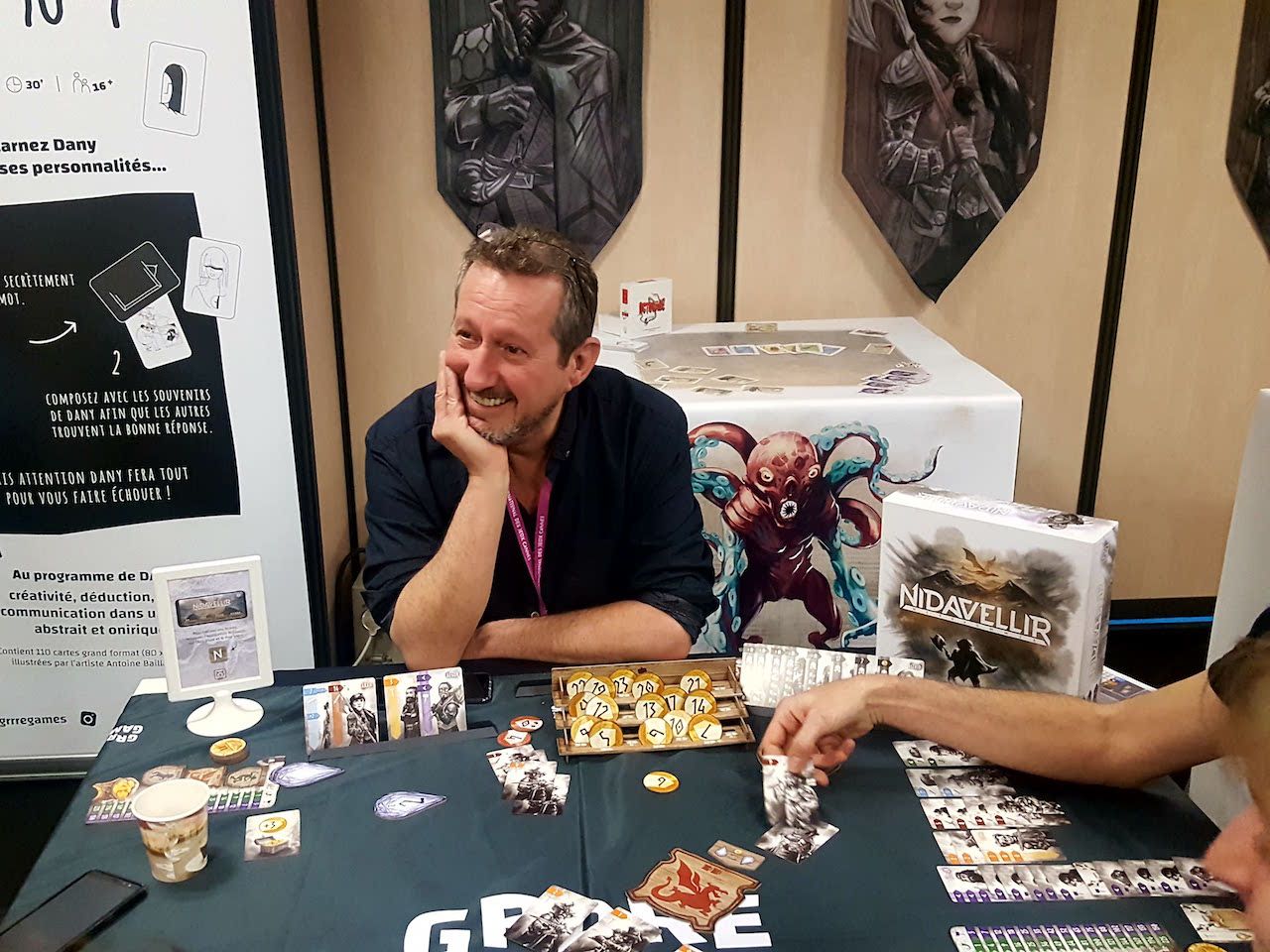 Deuxième partie chez Grre Games où Serge Laget  nous explique son nouveau  jeu de Coin Building  Nidavellir.