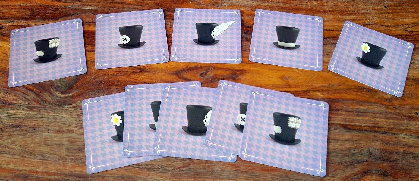 2 cartes de chaque chapeau, un seul manquera à l'appel : celui du coupable !