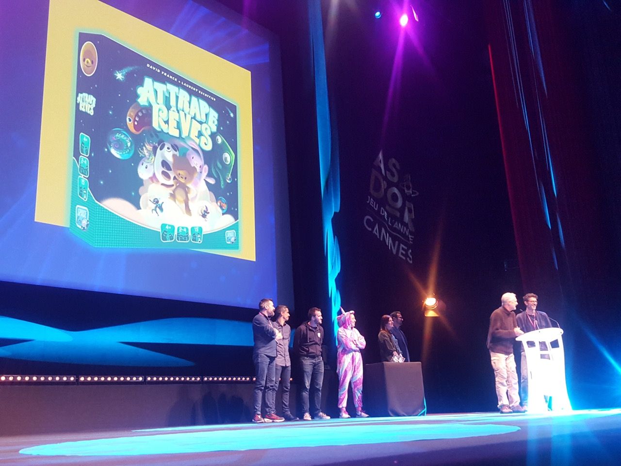 Attrapes Rêves de David Franck et laurent Escoffier illustré par Maud Chalmel chez Space Cow.