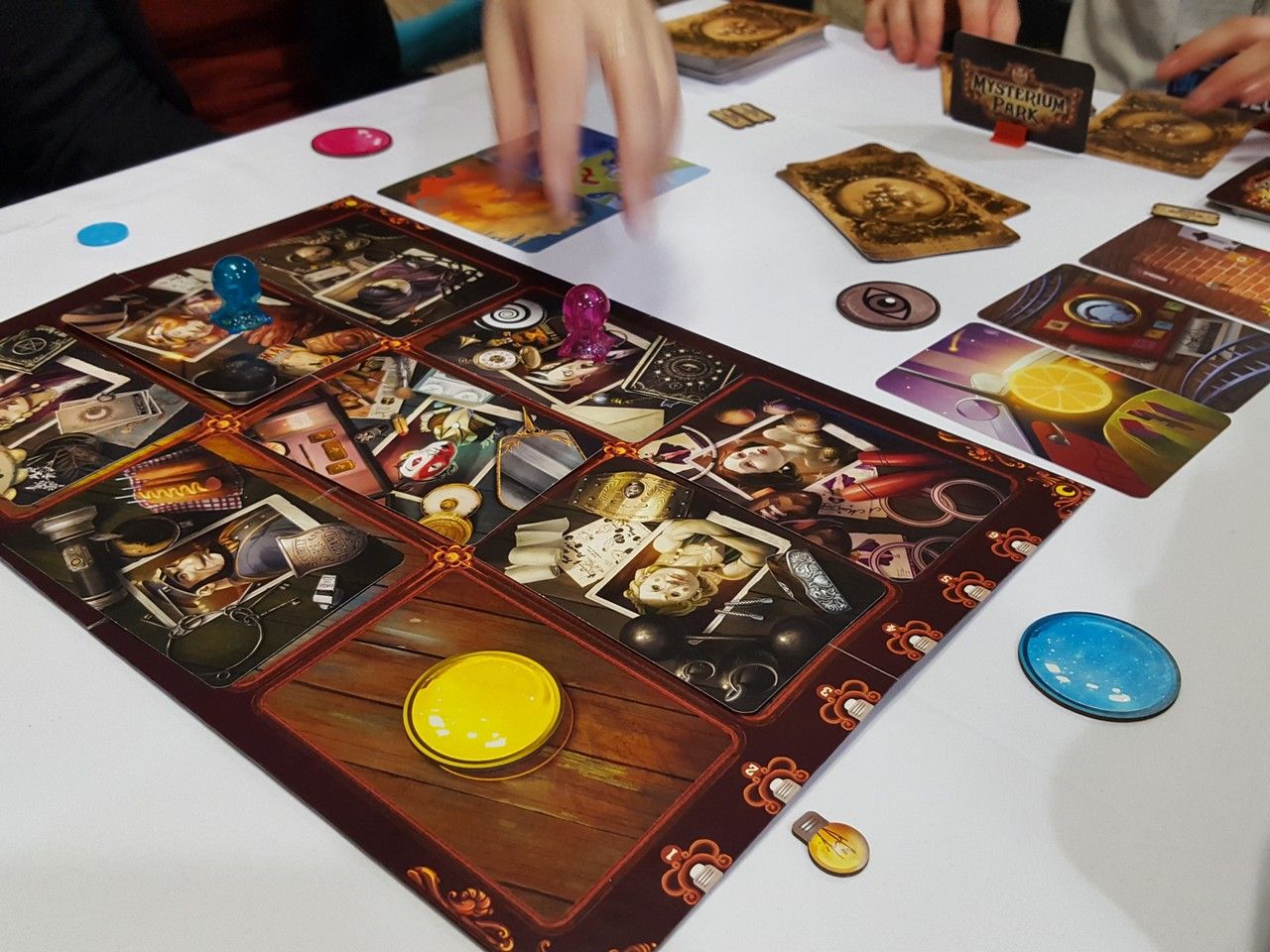 Mysterium Park est plus rapide et plus facile dans sa mise en place...