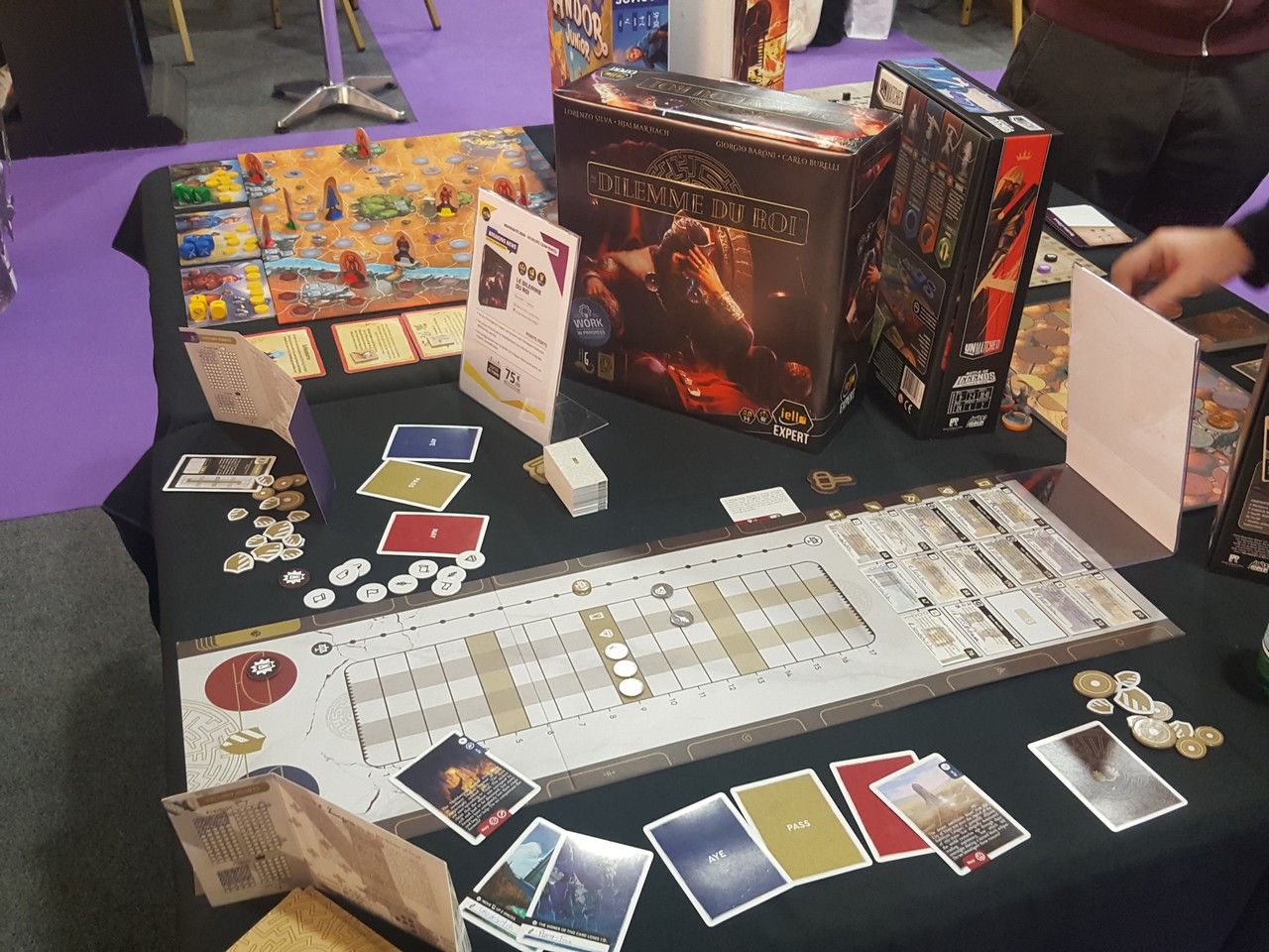 Dilemme du roi de Lorenzo Silva et Hjalmar Hach, édité au préalable chez Horrible Game.