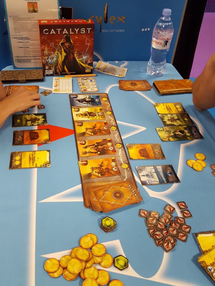 Direction le stand Atalia pour trouver une table de Roméo et Juliette. Ici Catalyst, un jeu de chez Silex paru au départ chez DV Giochi.