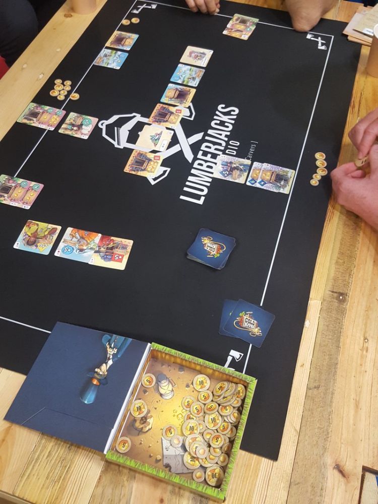 Chez les Lumberjacks, Gold River la réédition de la Fièvre de l'Or (2004)  le  jeu de Bruno Cathala et Bruno Faidutti...