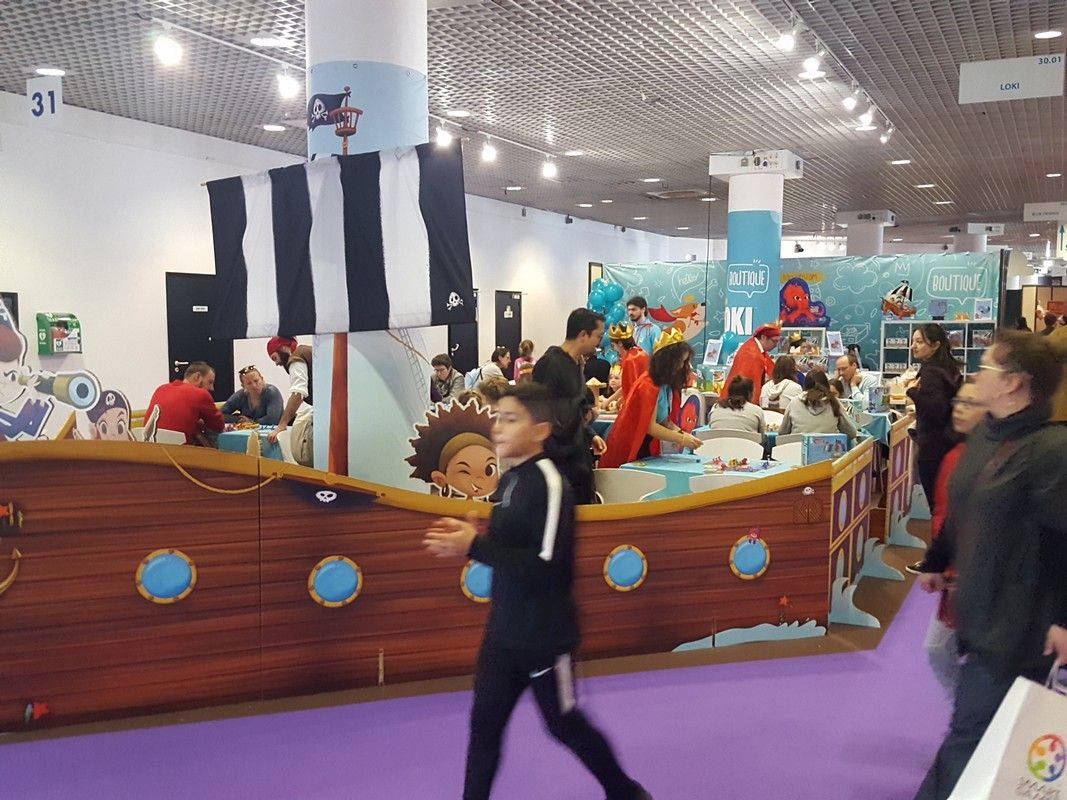 Chez Loki, on est au taquet avec un espace géant pour leur nouveauté pour Cannes : Kraken Attack d'Antoine et Esteban Bauza.