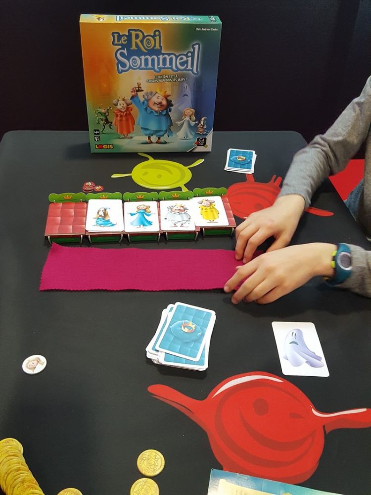 Le roi sommeil de Dirk Andreas Taube à partir de 4 ans. Un jeu localisé de chez Logis.