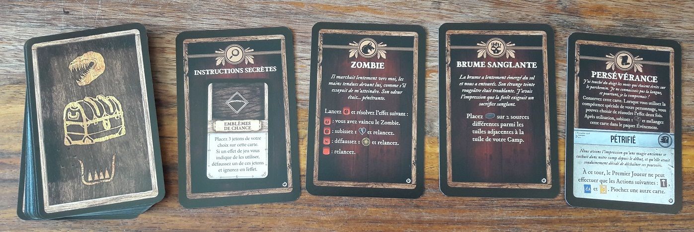 de nouvelles mystères ajoutent (de gauche à droite) des indices, des bête mystique, des sorts et des malédictions