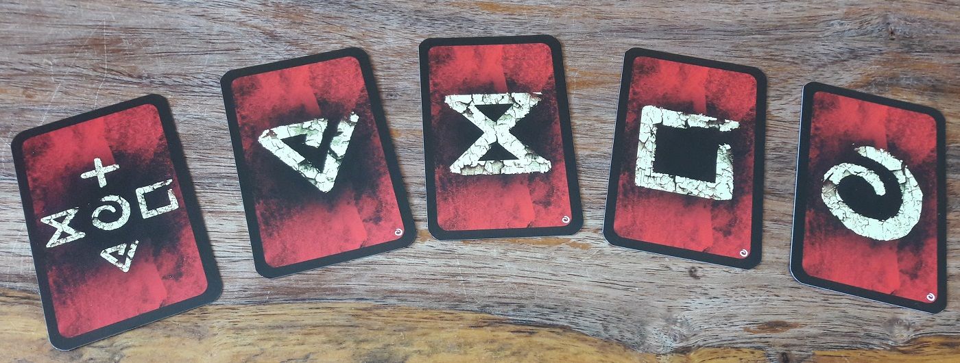 5 cartes repaires apporatn 5 symboles différents