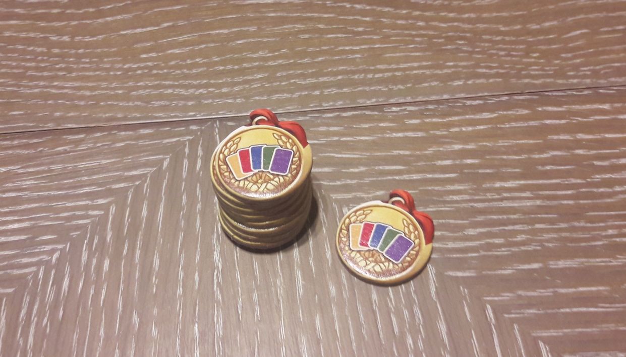 10 sceaux dorés. 2 par joueur