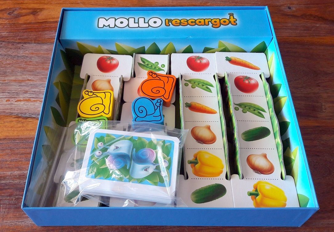 Tout rentre bien dans la boite sans avoir à démonter le parcours 3D ou réfléchir, et pas de risque de trop se balader : bravo !