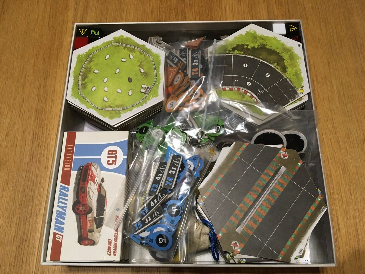 L’intégralité du jeu rangé dans la boîte de base