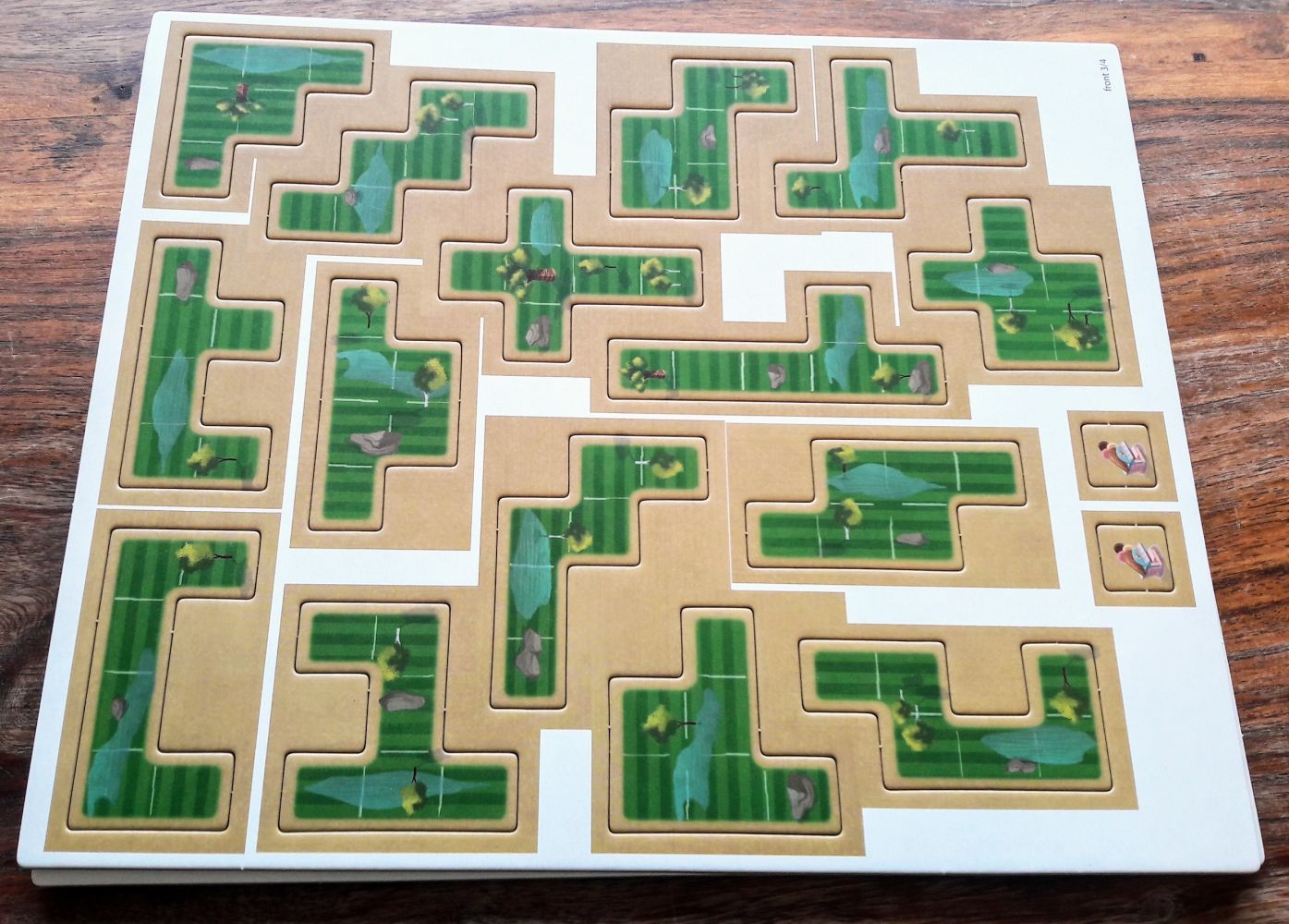 Des tuiles zoo encore mais de tailles et de formes différentes.