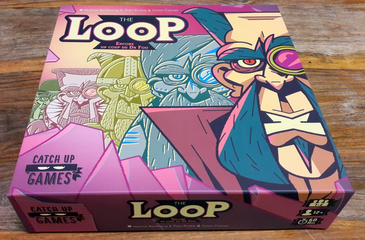 Une boite qui pourrait faire regretter de ne pas être daltonien... Epileptiques s'abstenir !