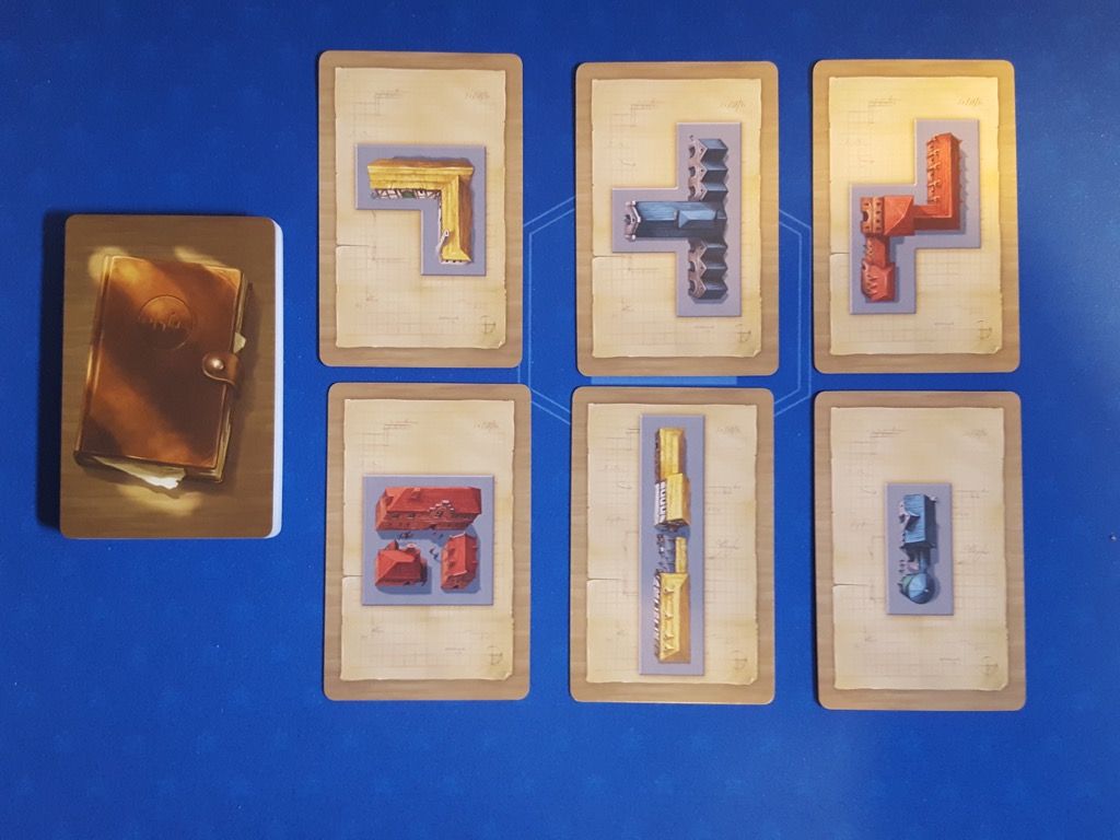 Quelques cartes avec des  polyominos et des couleurs différentes.