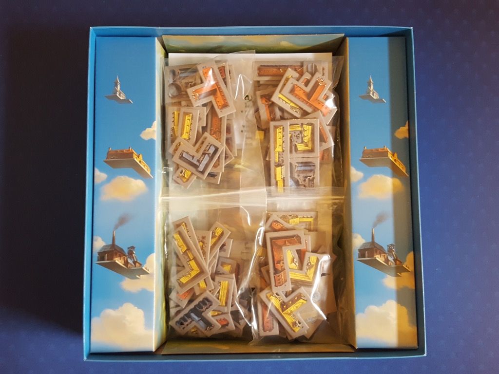 Tout s'installe bien dans l'insert en carton.