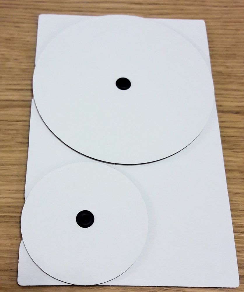 Les 2 roues jouent très bien leur rôle de compteur de vie d'un côté et de maîtrise de l'autre.