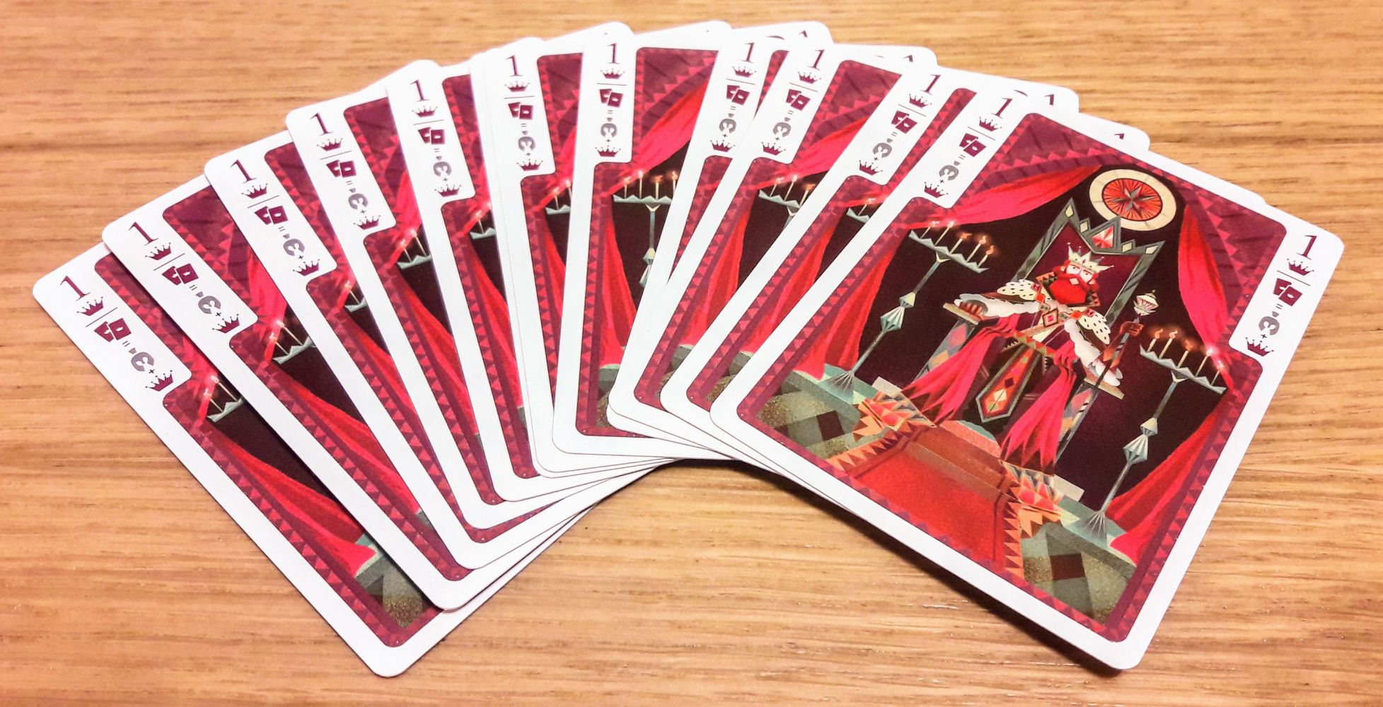 Déplacer le roi ou sa cour au complet.