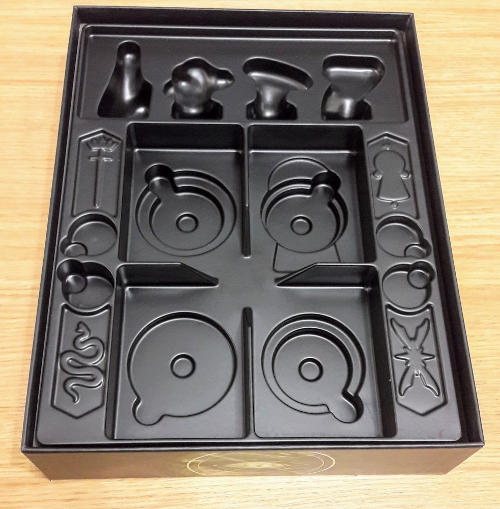 Un thermoformage extrêmement bien conçu où tout à bien sa place