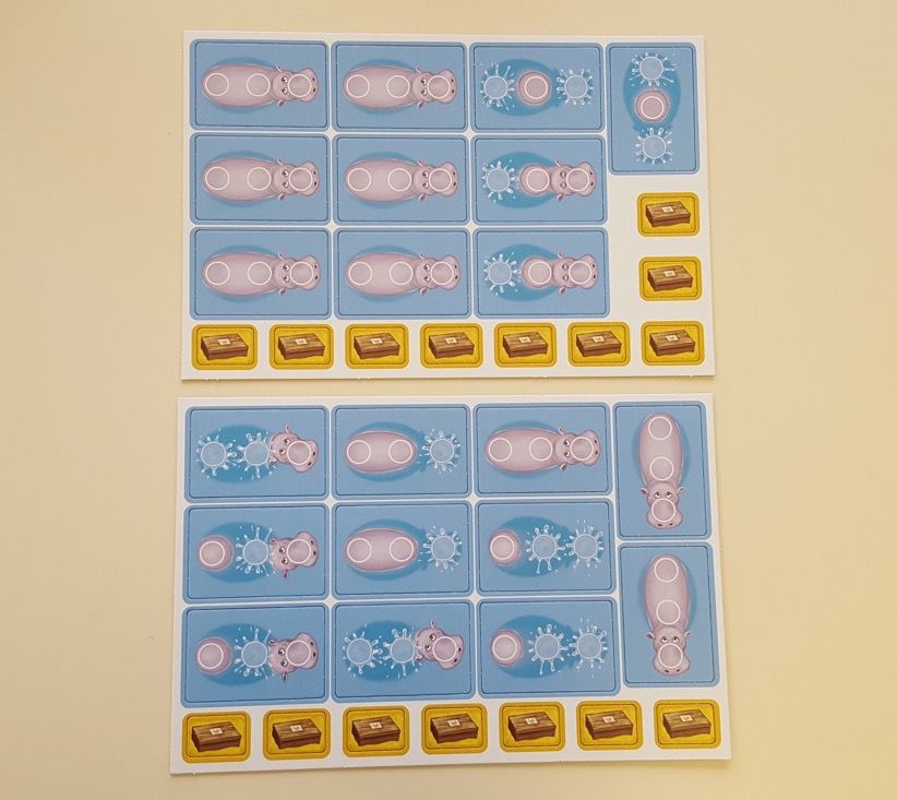 Toujours en carton bien épais.