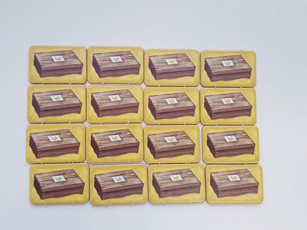 16 caisses face cachées.