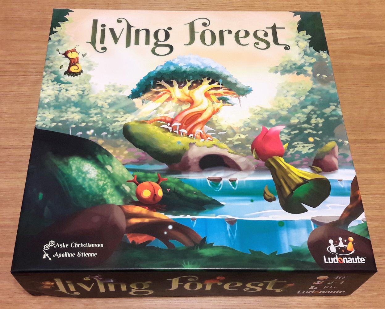 Superbe illustration féérique à souhait d’Apolline Etienne qui nous plonge dans l'univers fantastique de Living Forest