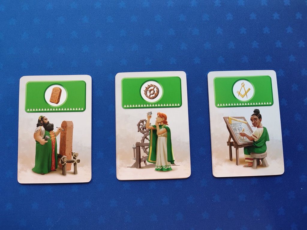 Elles offrent des progrès scientifiques. Si un joueur possède 2 symboles identiques ou 3 différents il pourra obtenir un jeton progrès.